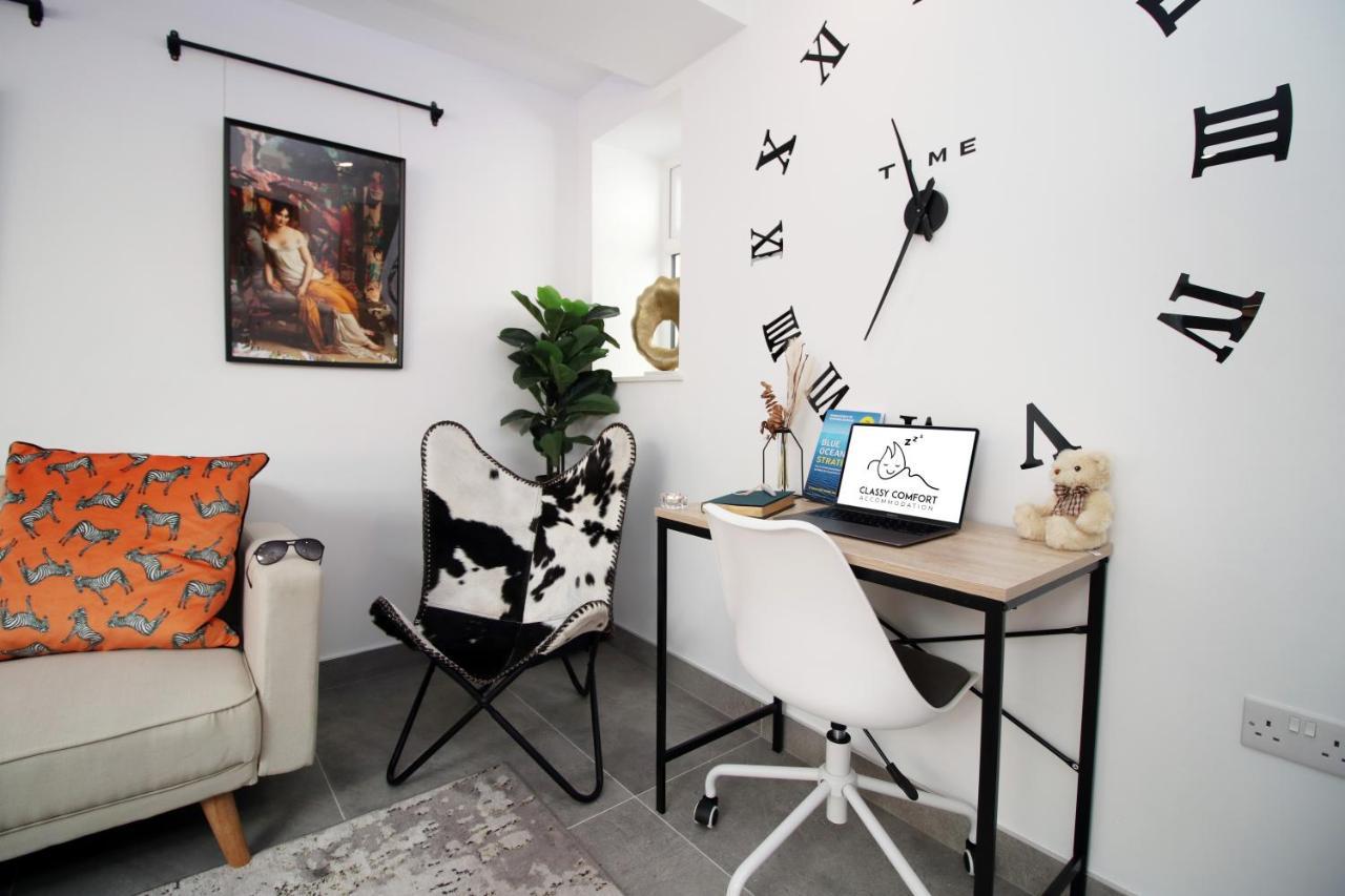New Spacious 2 Bed Getaway - Private Courtyard! - Underfloor Heating Cardiff Eksteriør billede